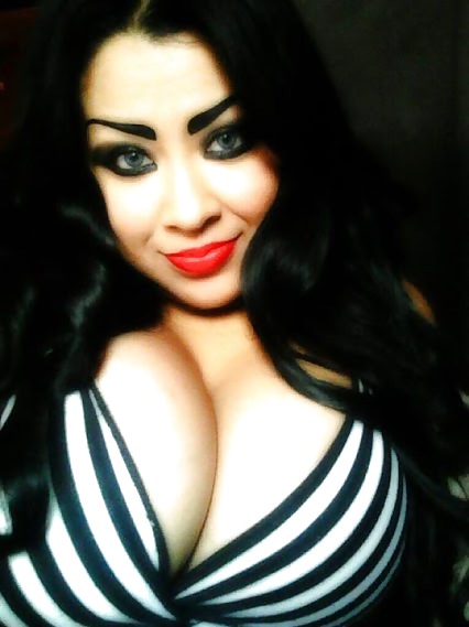 Latina mild with big tits and huge fake eyebrows #22673944