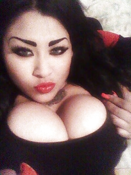 Latina mild with big tits and huge fake eyebrows #22673978