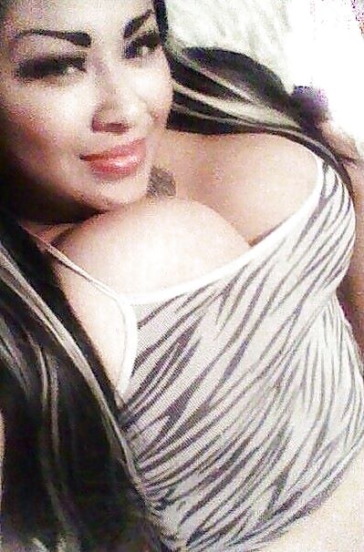 Latina mild with big tits and huge fake eyebrows #22673981