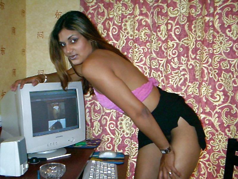 Hot & Sexy Indian Desi Babe #14087892