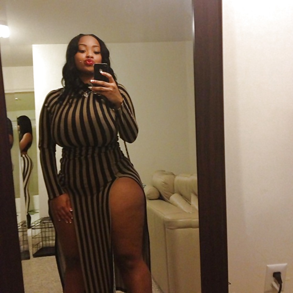 Tetas calientes
 #15773942