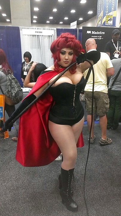 Ivy doomkitty - cosplayer con curvas
 #18477366