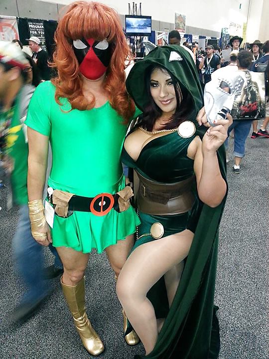 Ivy doomkitty - cosplayer con curvas
 #18477463