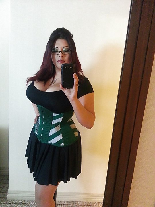 Ivy doomkitty - cosplayer con curvas
 #18477478
