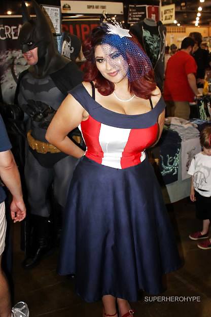 Ivy doomkitty - cosplayer con curvas
 #18477540