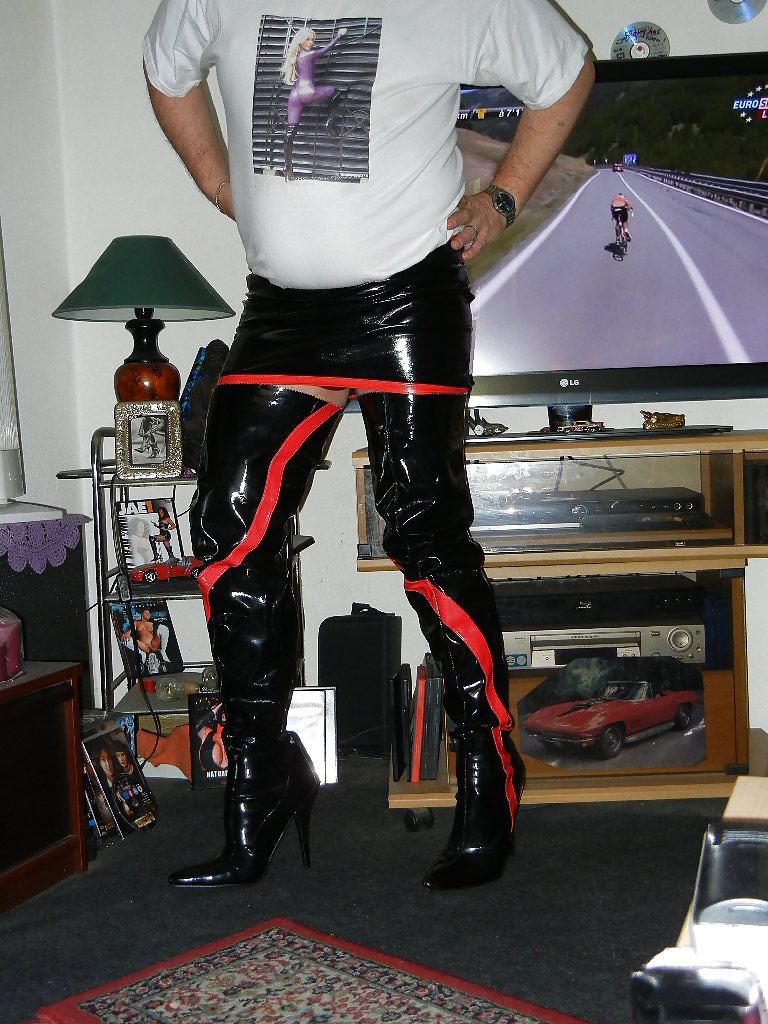 CD Amateur in Lack and Boots #4742925