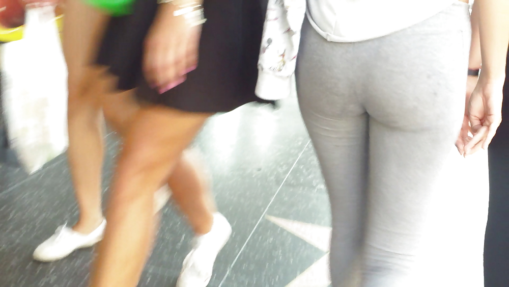 Spandex teen butt & ass crack in public #20734096