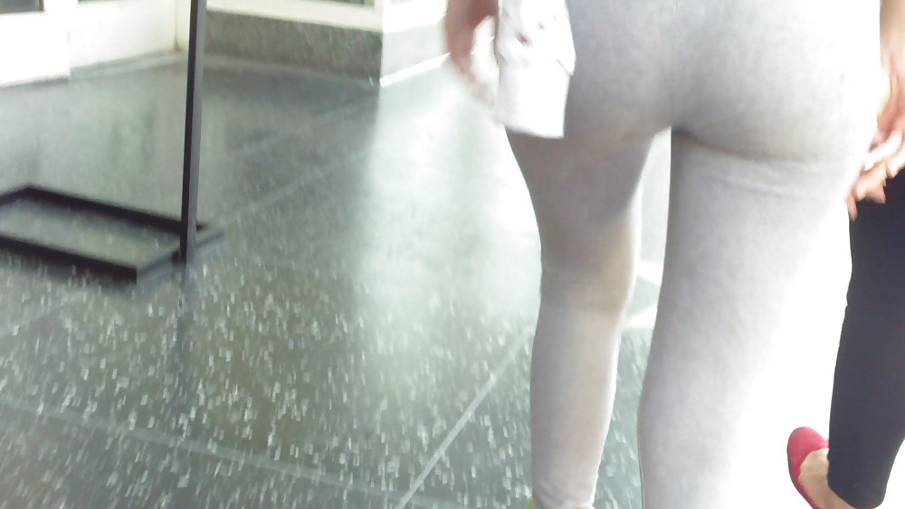 Spandex teen butt & ass crack in public
 #20734190