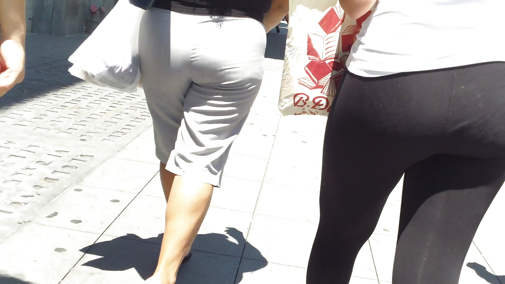 Spandex teen butt & ass crack in public
 #20734292