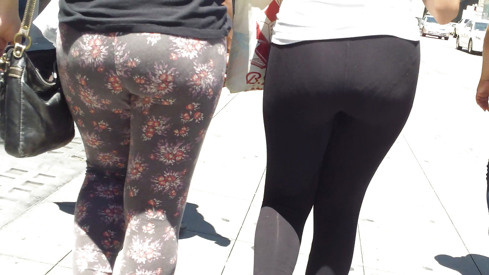 Spandex teen butt & ass crack in public #20734320