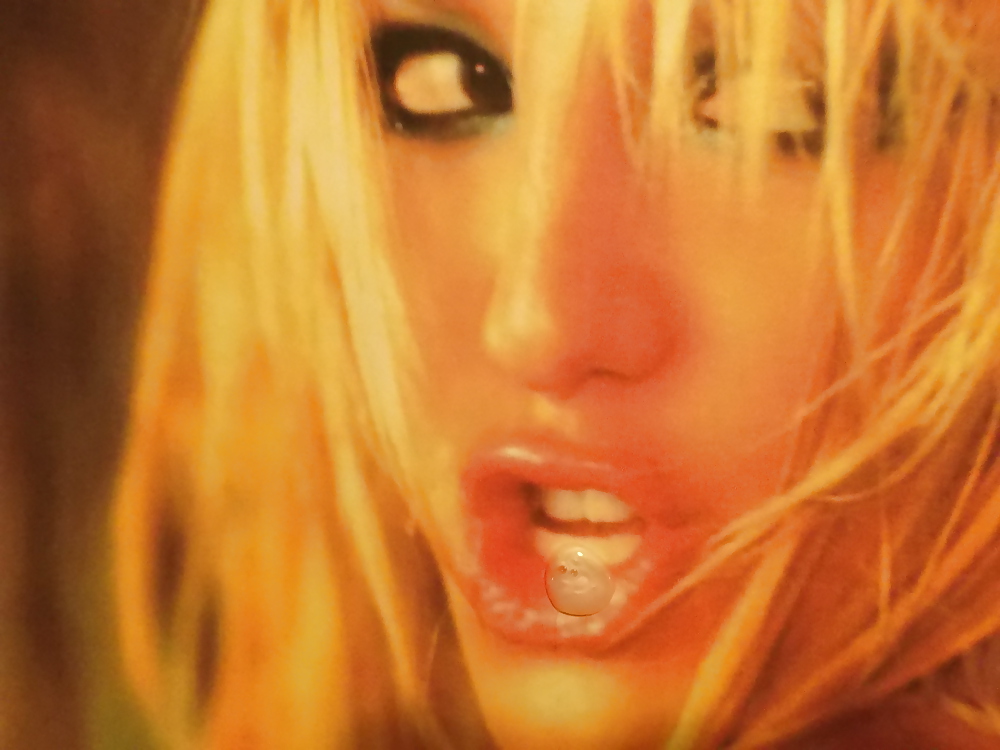 Britney Spears: Nahaufnahme Cum Nässen #19659639