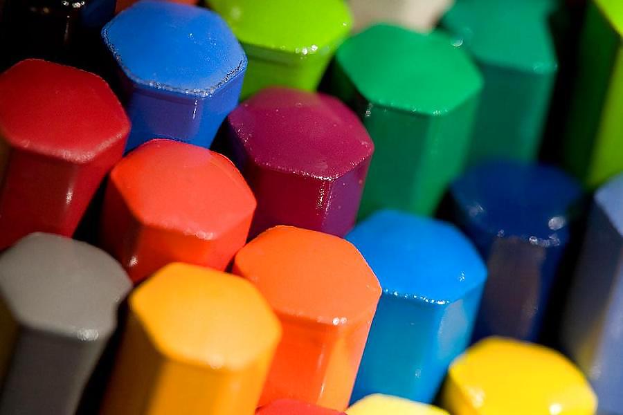Colours: Rainbows all around the build #10025697