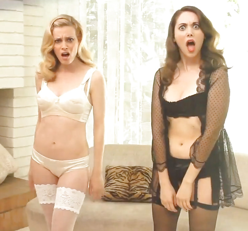 Gillian Jacobs Allison Brie - Mojitog #17947415