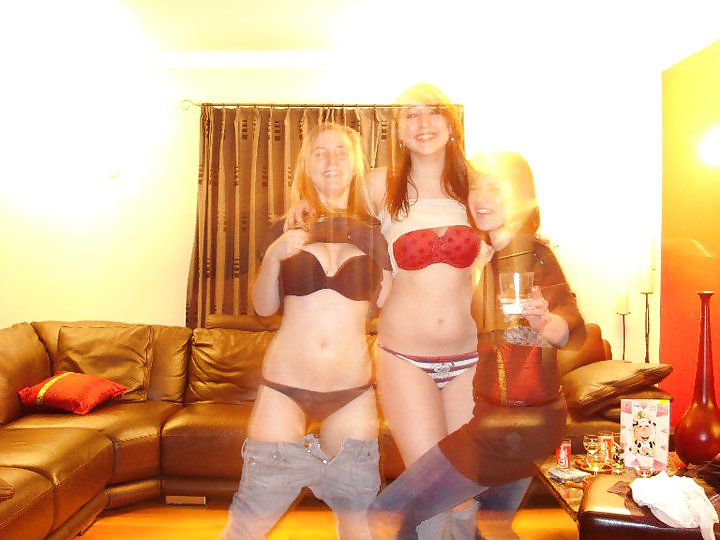 More Brits and Indians #10930346