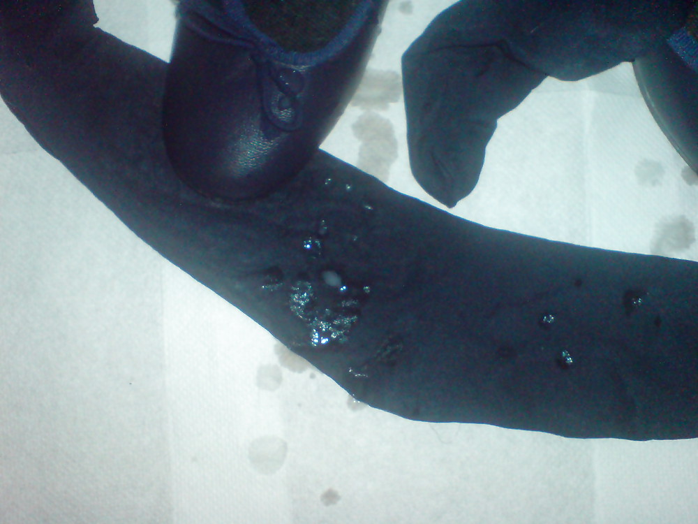 Cumming on cousins flats and stockings #3752637