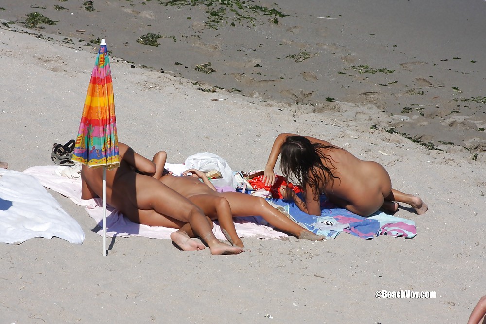 nudi della spiaggia
 #1749820