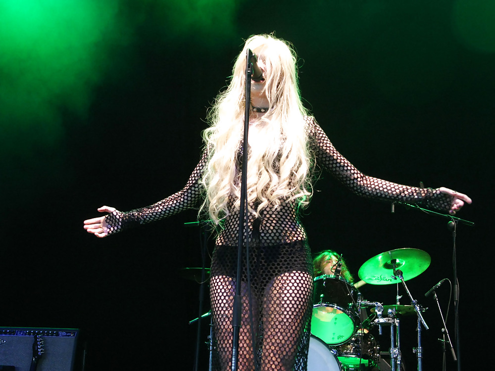 Taylor Momsen performing at Oxegen Festival in Ireland #4624663