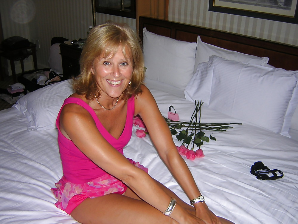 Awesome Mature Blond Wife #9809164