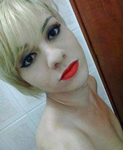 Joven crossdresser
 #21326836