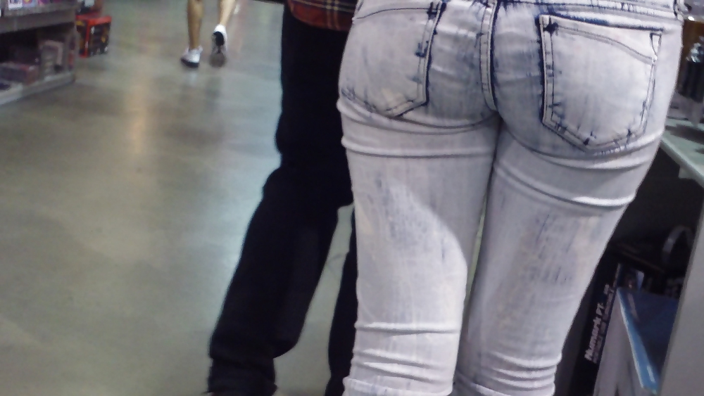 Some nice butts and ass on the street in tight jeans  #14529392