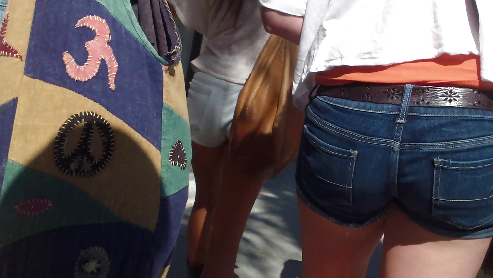 Some nice butts and ass on the street in tight jeans  #14530733