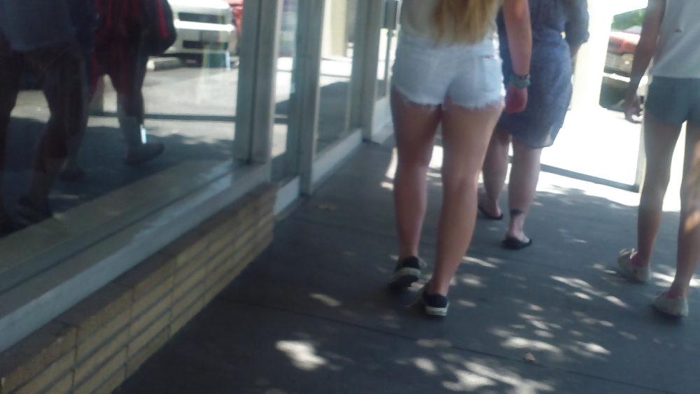 Some nice butts and ass on the street in tight jeans  #14531477