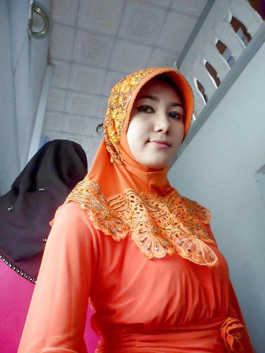 Belleza y caliente indonesia jilbab tudung hijab 4
 #15345448