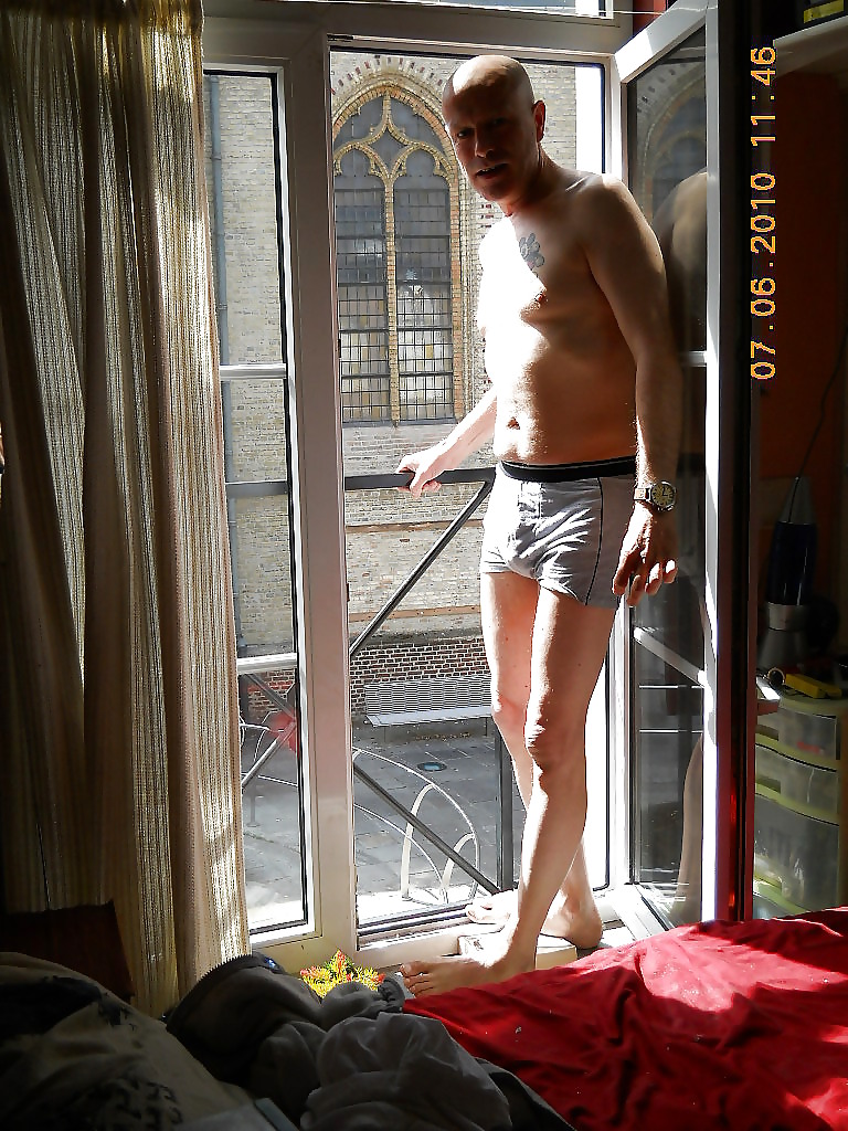 Strip in Window #18372785