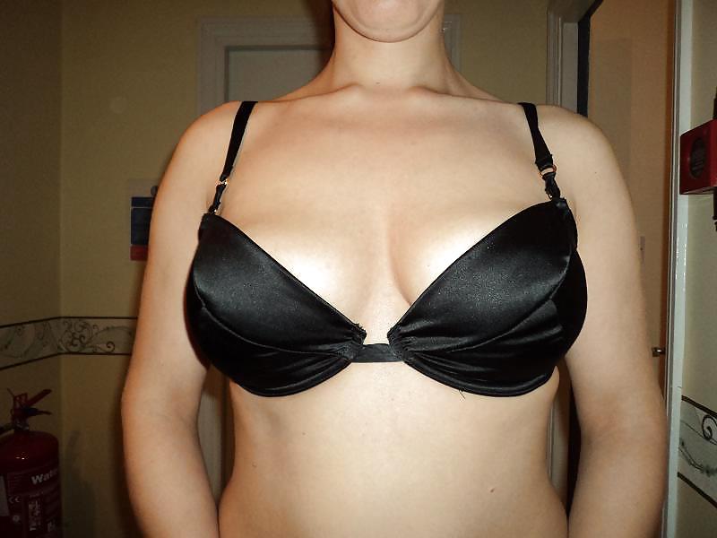 Frau Ihre Verkaufs-BH Auf Dem Netz #13474450