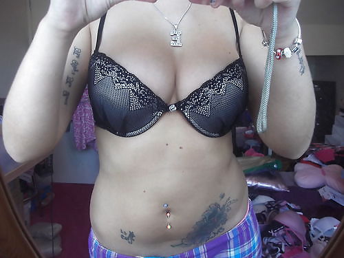 Frau Ihre Verkaufs-BH Auf Dem Netz #13474496