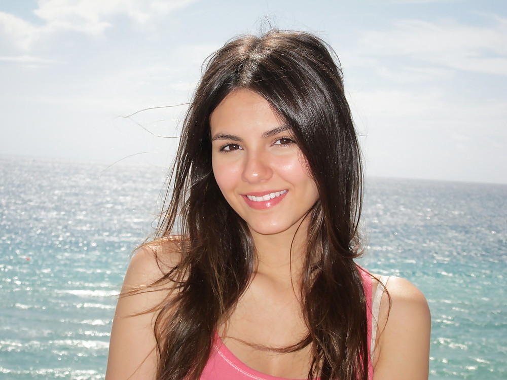 Victoria Justice #10968227