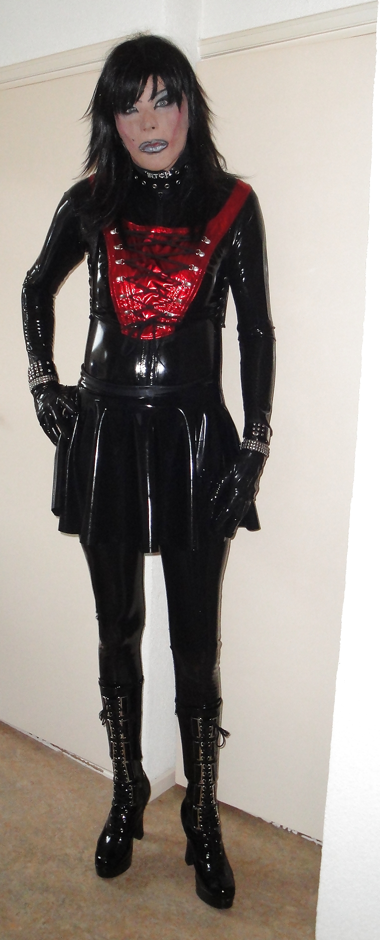 Kinky Latex-Puppe #10293917