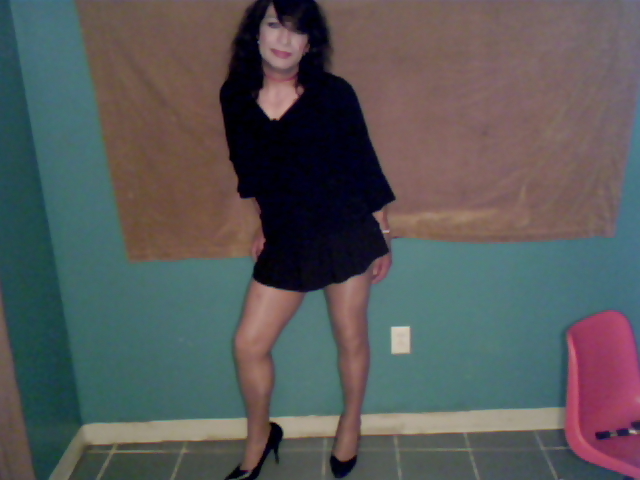 Sexy mini dress and skirt pics #3522196