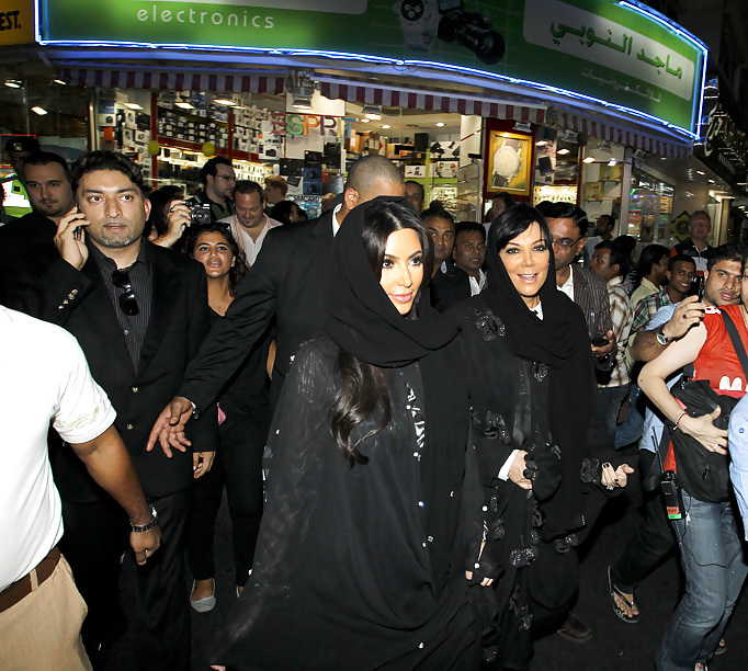 Kim kardashian cubierta en dubai
 #5878706