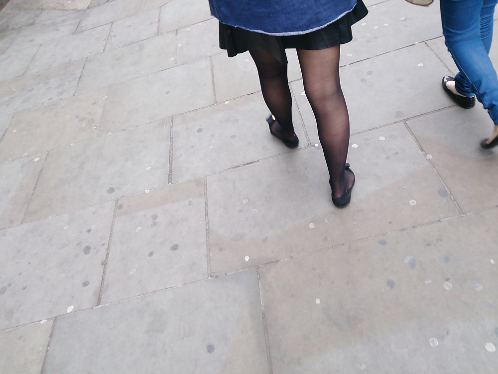 ロンドンの女性の脚とストッキング、パンスト
 #16628206