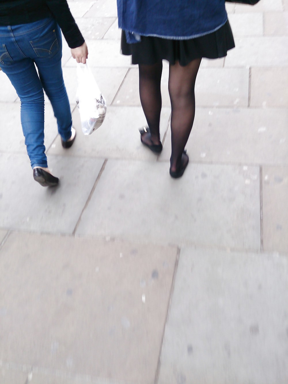ロンドンの女性の脚とストッキング、パンスト
 #16628213