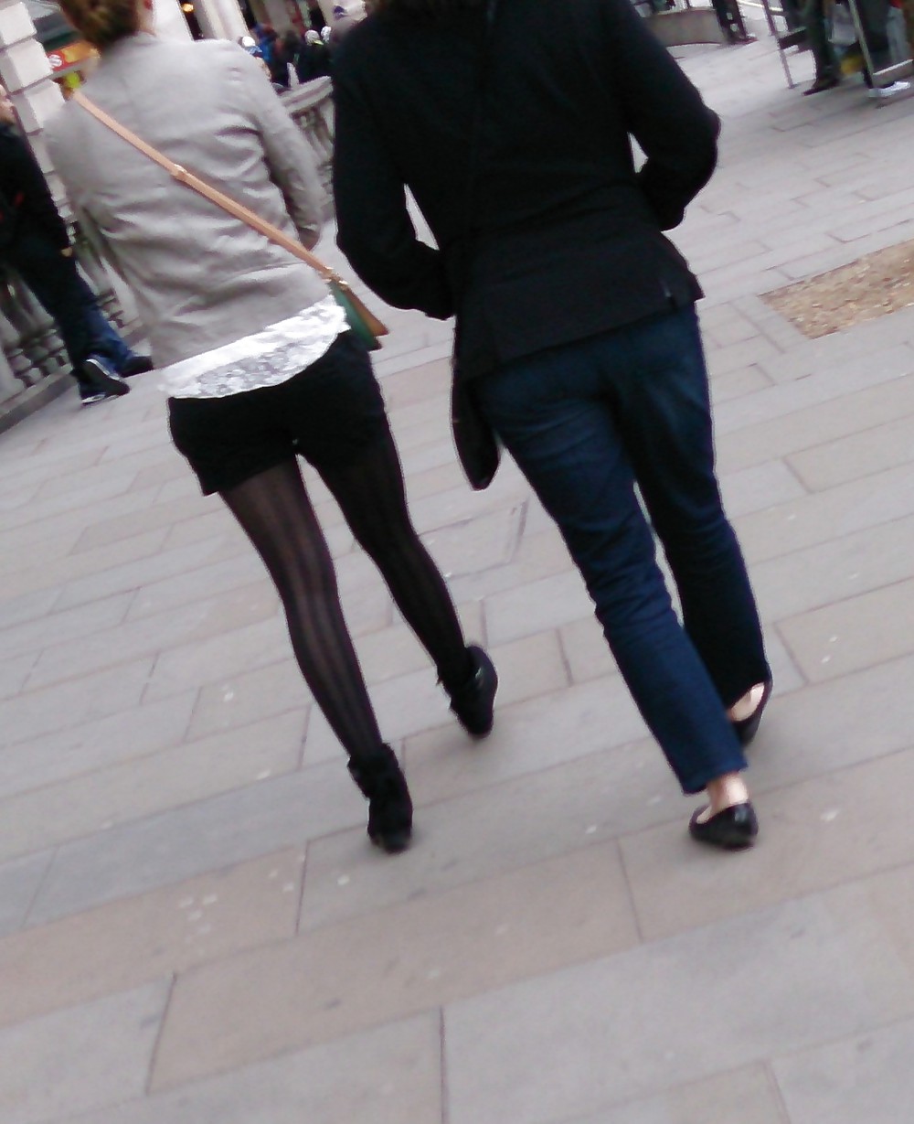 ロンドンの女性の脚とストッキング、パンスト
 #16628228