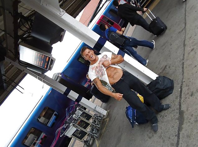 Moi (私)
 #17917267