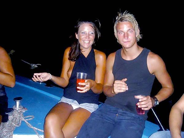 綺麗なおっぱい 3 (1 in bra 1 out) by troc
 #9163176