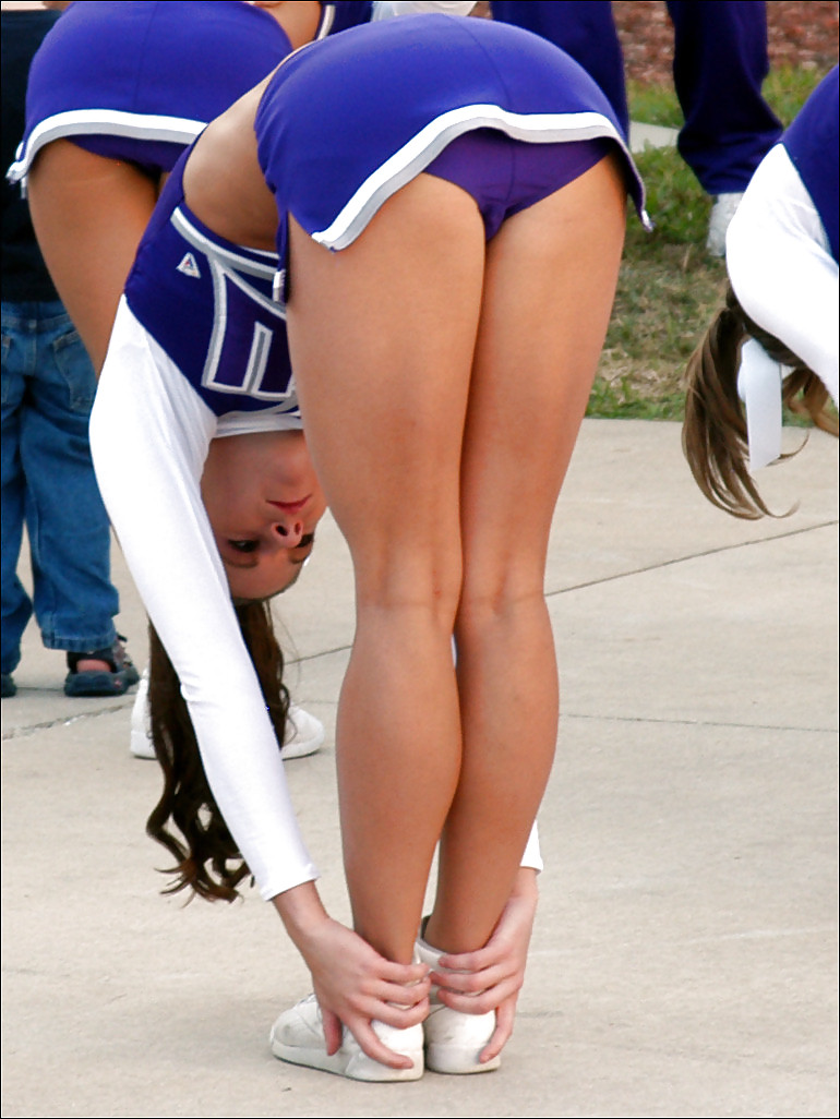 チアリーダーズ エロティカ 8 by twistedworlds
 #10170481