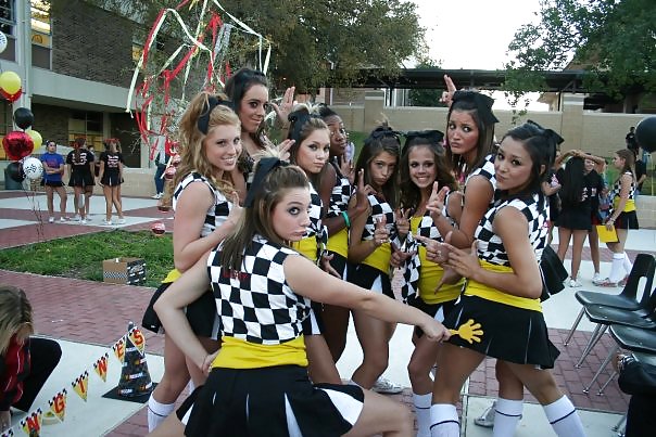 チアリーダーズ エロティカ 8 by twistedworlds
 #10170490