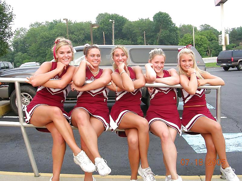 チアリーダーズ エロティカ 8 by twistedworlds
 #10170863