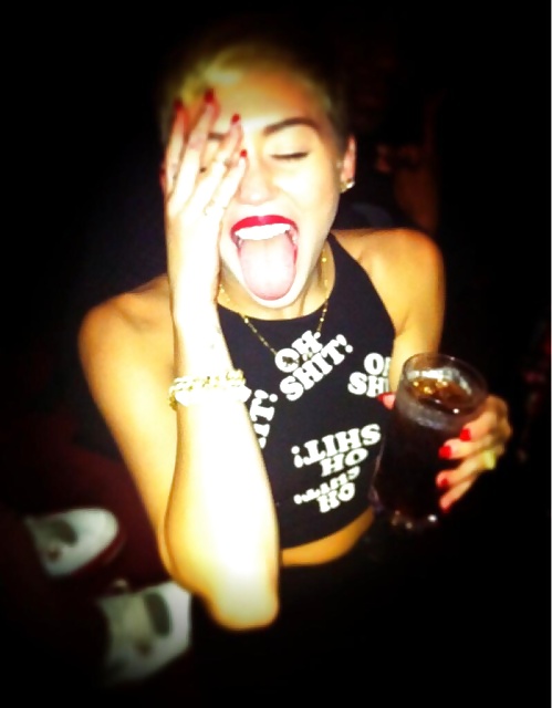 Miley Cyrus 19 #17003674
