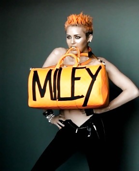 Miley Cyrus 19 #17003737