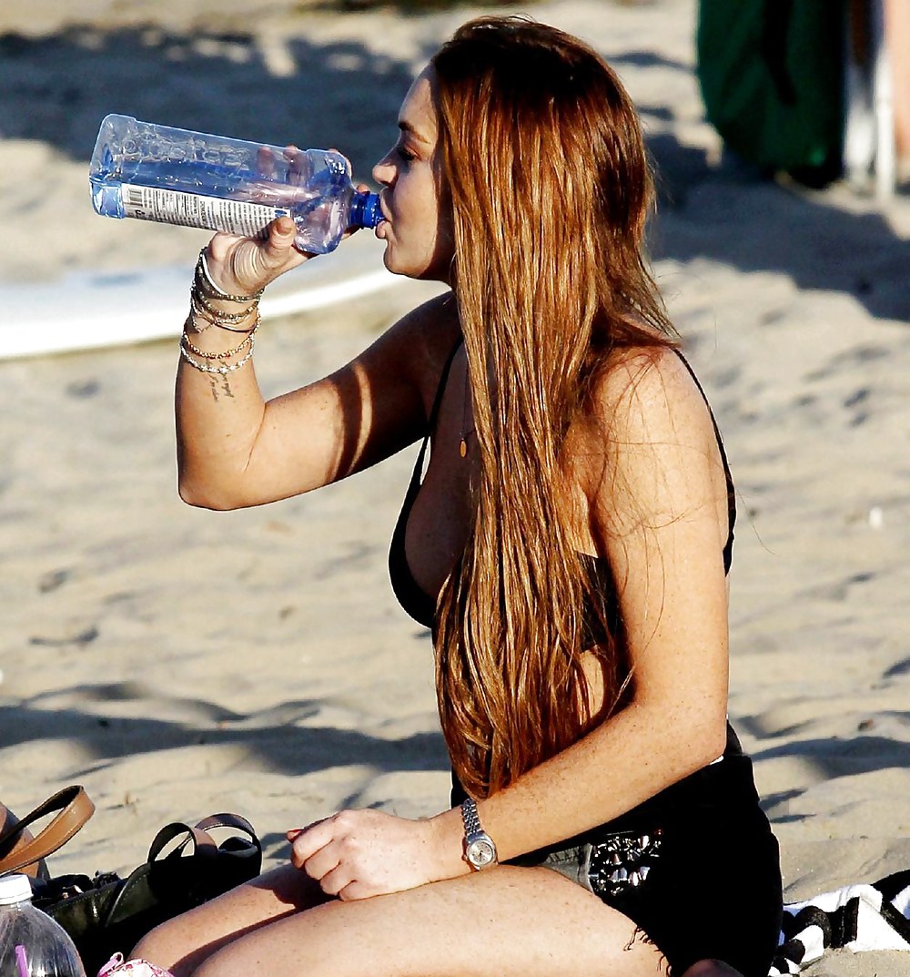 Lindsay Lohan ... Shaking Boobs In Bikini #11288748