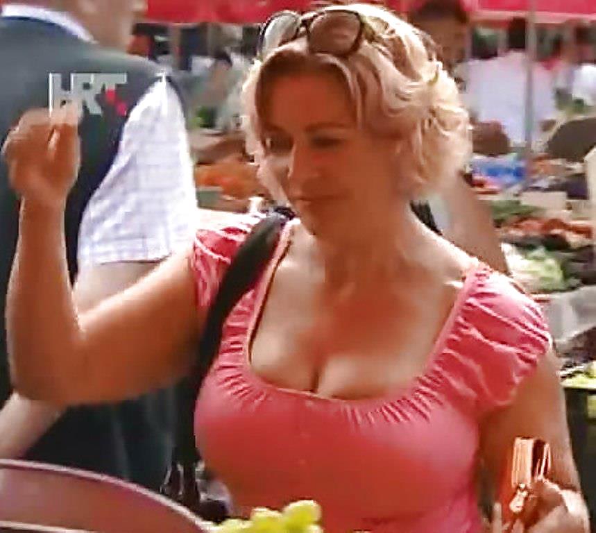 Ana Tomaskovic-cro Vollbusige MILF #17259945