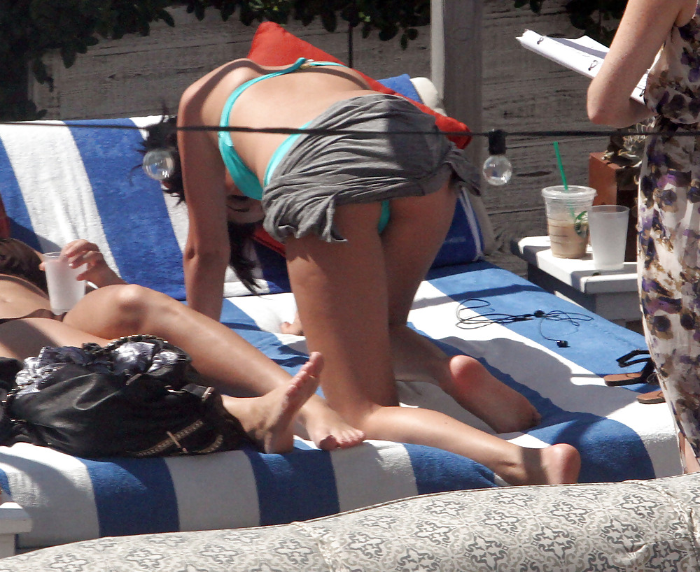 Selena Gomez Bikini At Pool In Miami Sep 17 2012  #13870483