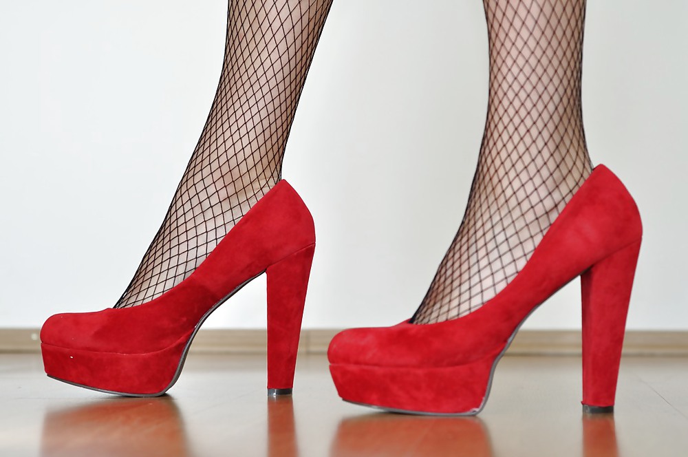 Crossdresser in stockings and red high heel pumps #19606970