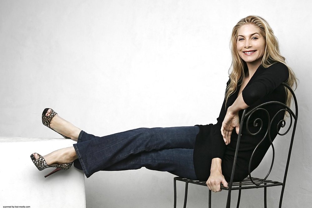 Elizabeth Mitchell #11080676