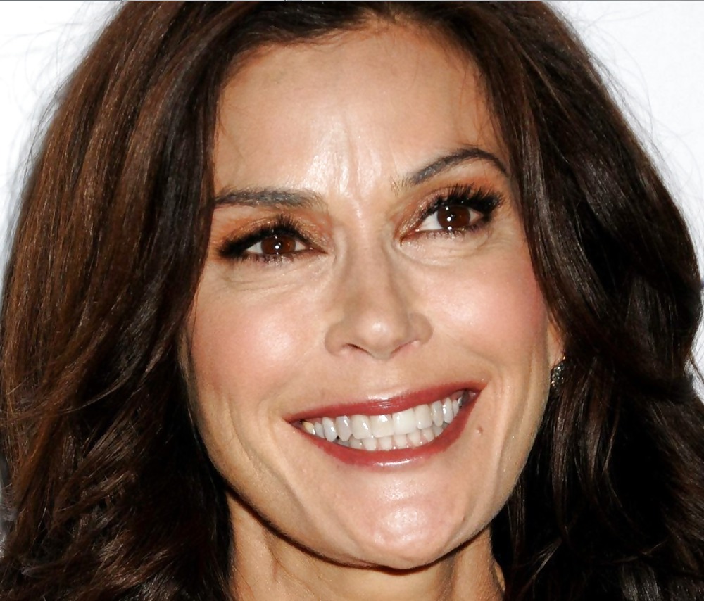 Teri Hatcher #8423373
